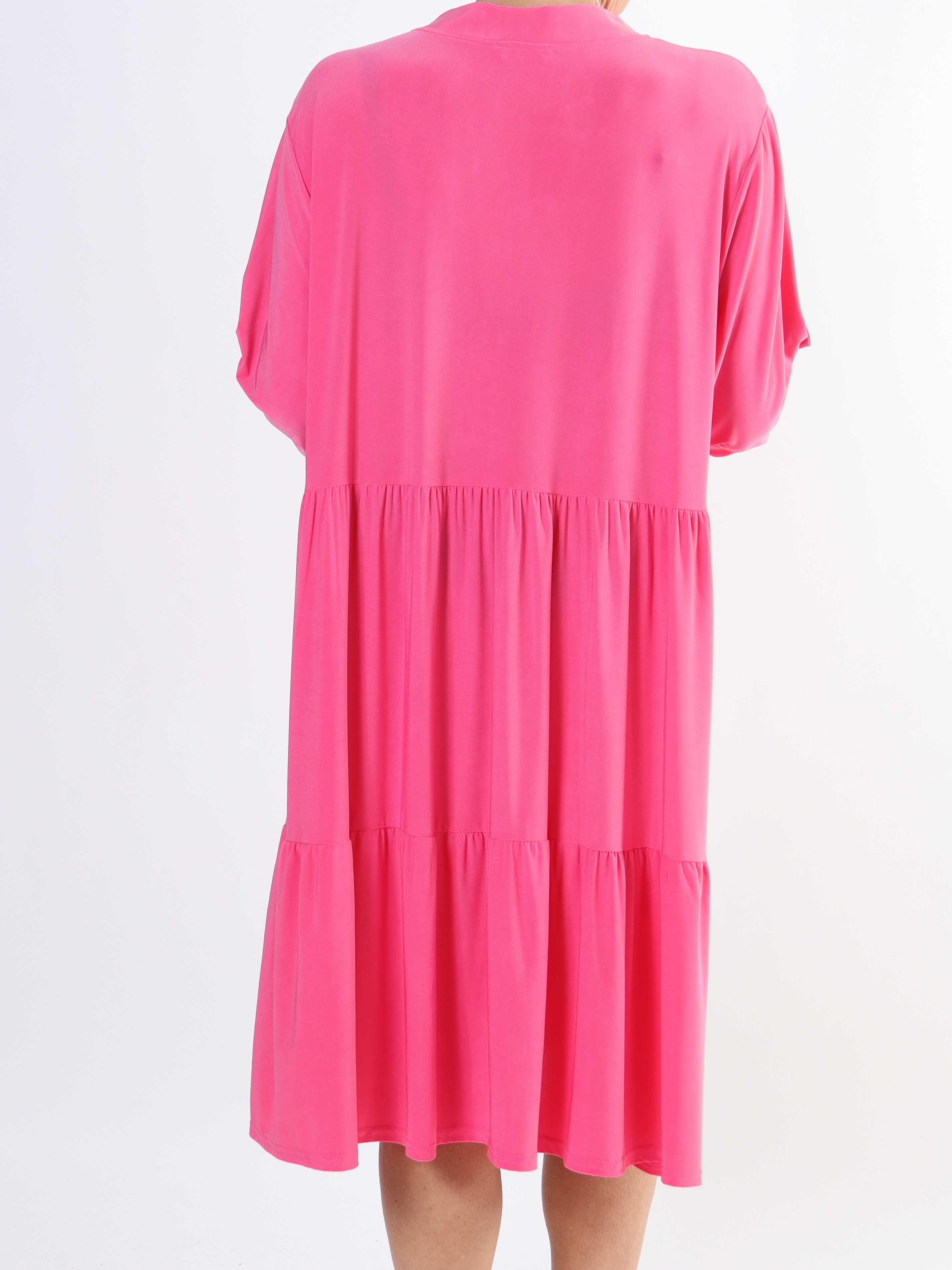 Milano Plain Midi - Ensfarvet plus size kjole med lag på lag look